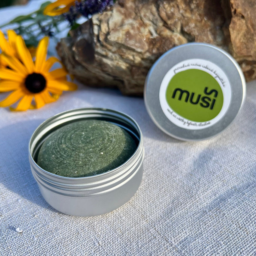 Hliníková dóza na tuhý Muši šampón