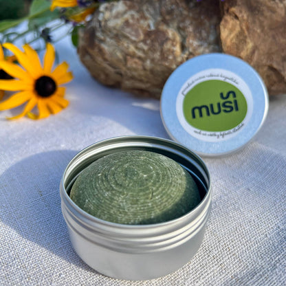 Hliníková dóza na tuhý Muši šampón